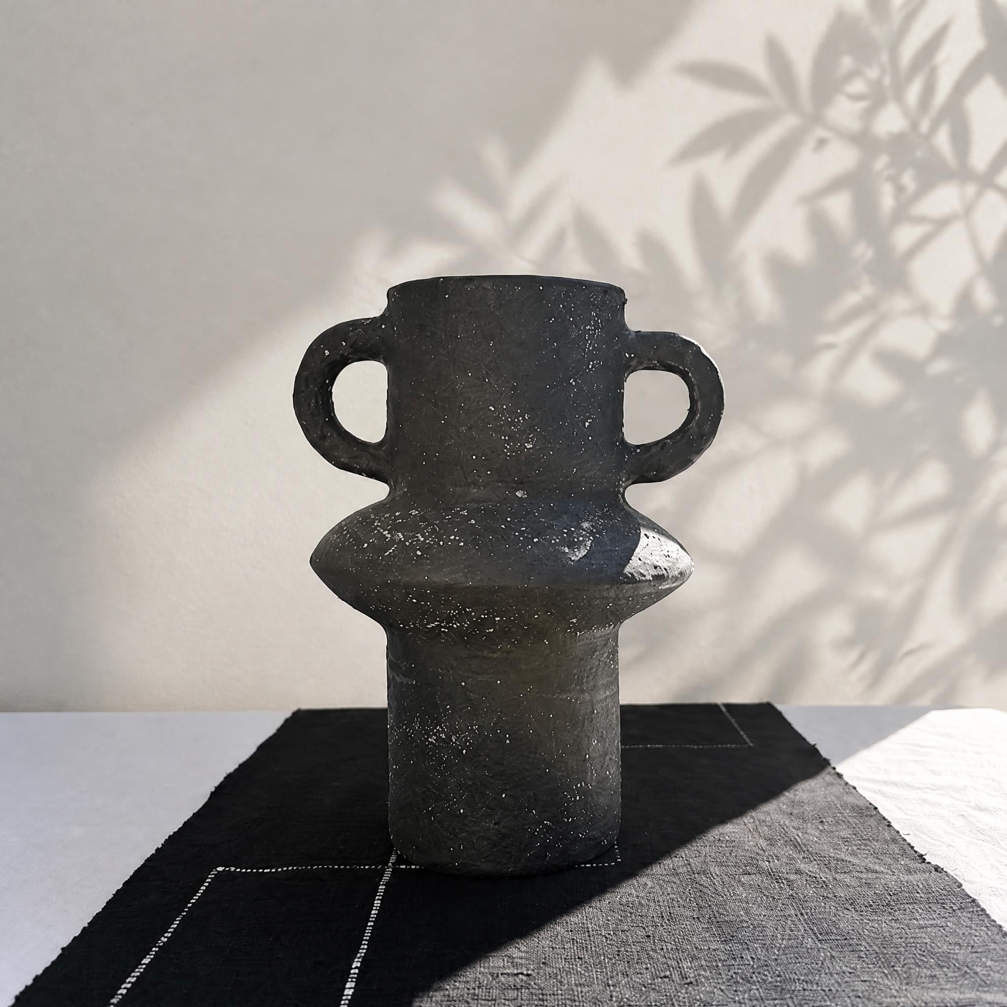 Ngonini Pulp Vase
